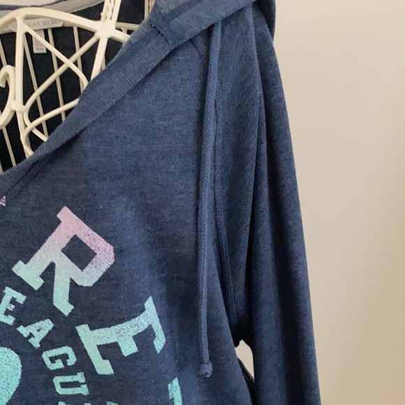 VICTORIA’S Secret drawstring hoodir - Picture 3 of 8